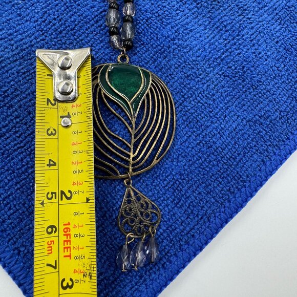 Vtg Brass Peacock Feather Design Pendant Charm Lucite Beaded Necklace - Picture 9 of 10